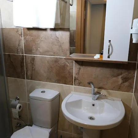 Отель Senior Pera Suites