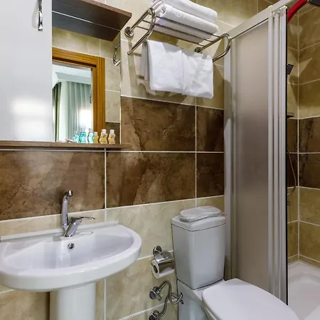 Senior Pera Suites