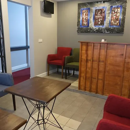 Senior Pera Suites 2*