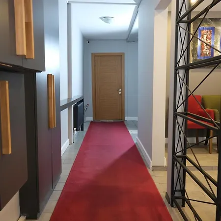 Senior Pera Suites 2*
