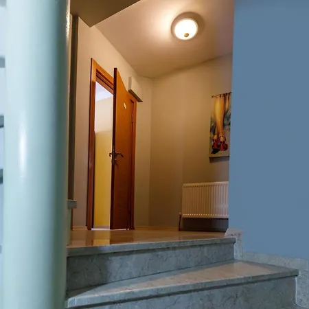 Senior Pera Suites